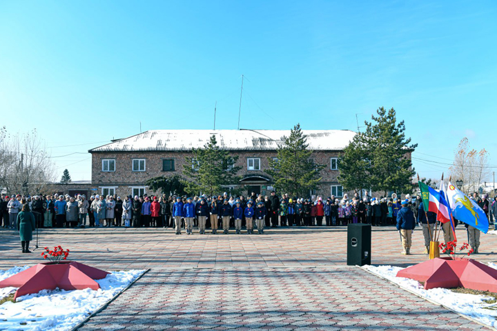 В Солнечном открылся обелиск павшим воинам 